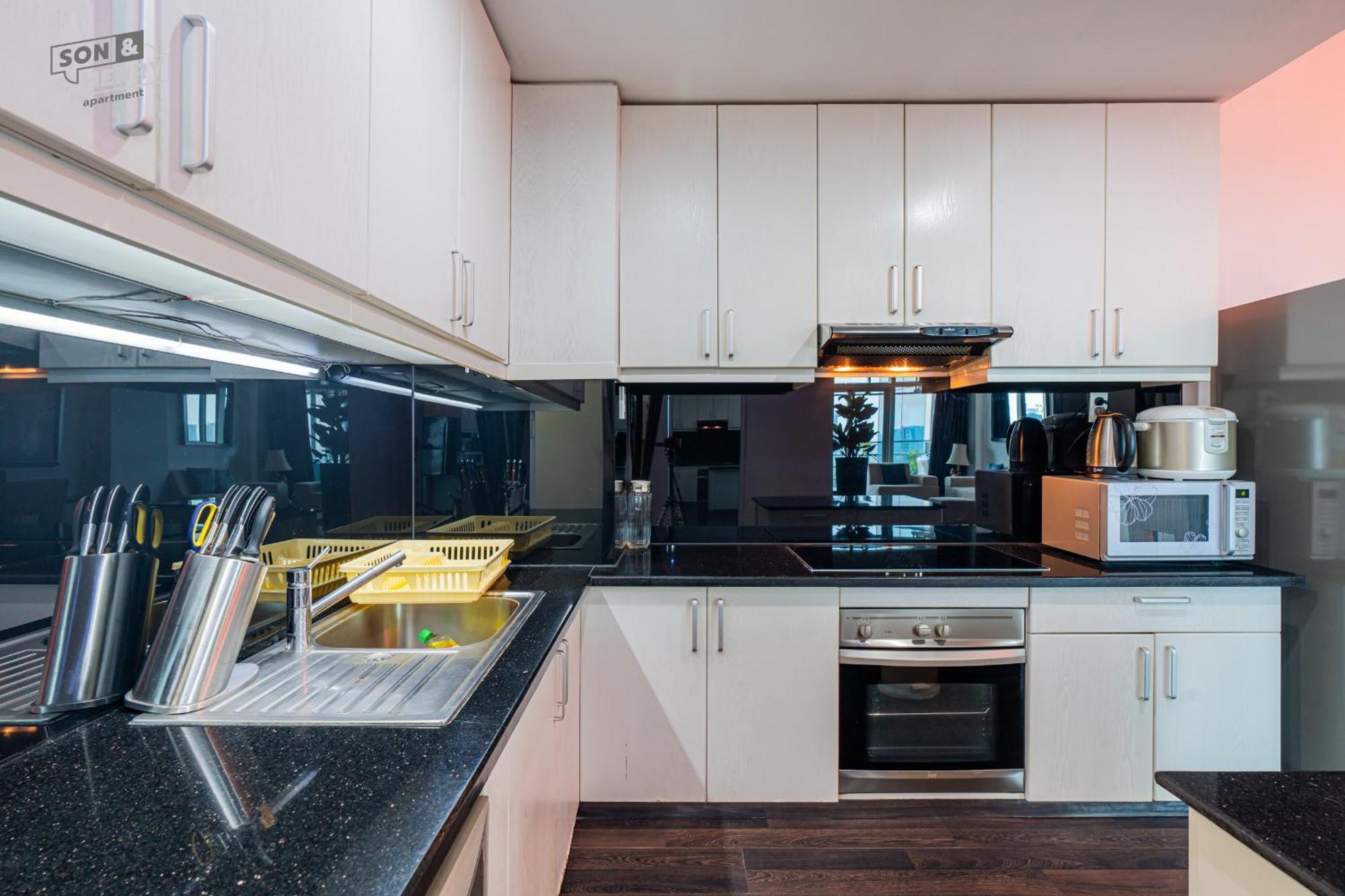 Son&Henry Sailing Tower Apartment Ho Chi Minh City Exterior photo